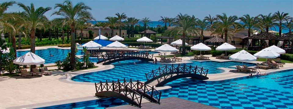 Бассейны в отеле Kempinski Hotel The Dome 5*