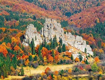 Урицкие скалы осенью